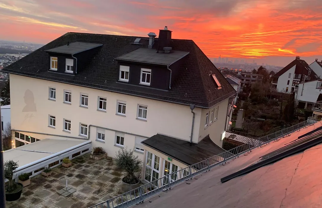 Hotel Schöne Aussicht-1
