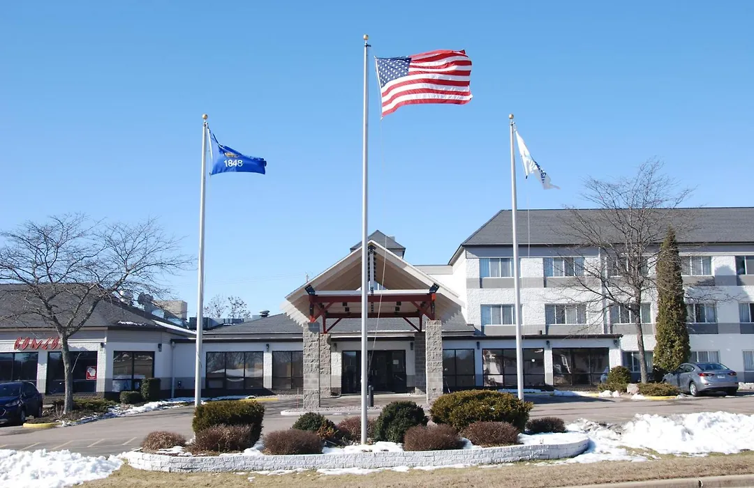 Best Western Baraboo Inn-1