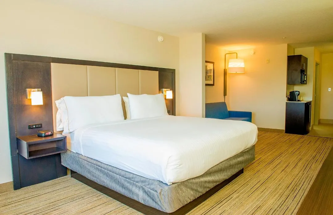 Holiday Inn Express St. Petersburg North / I-275 By Ihg-1