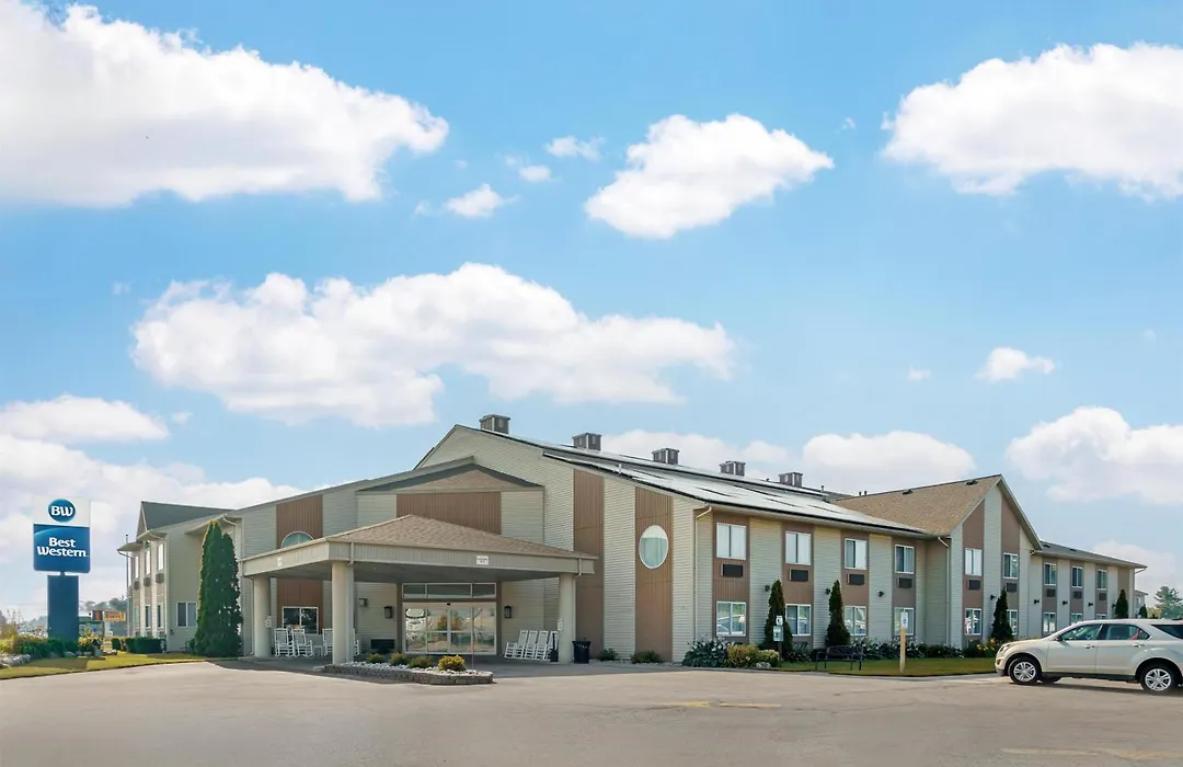 Best Western Lakewinds-1