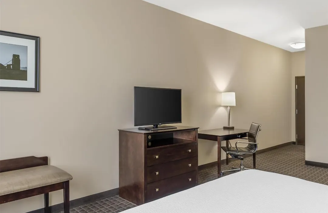 Best Western Plus Havre Inn & Suites-1