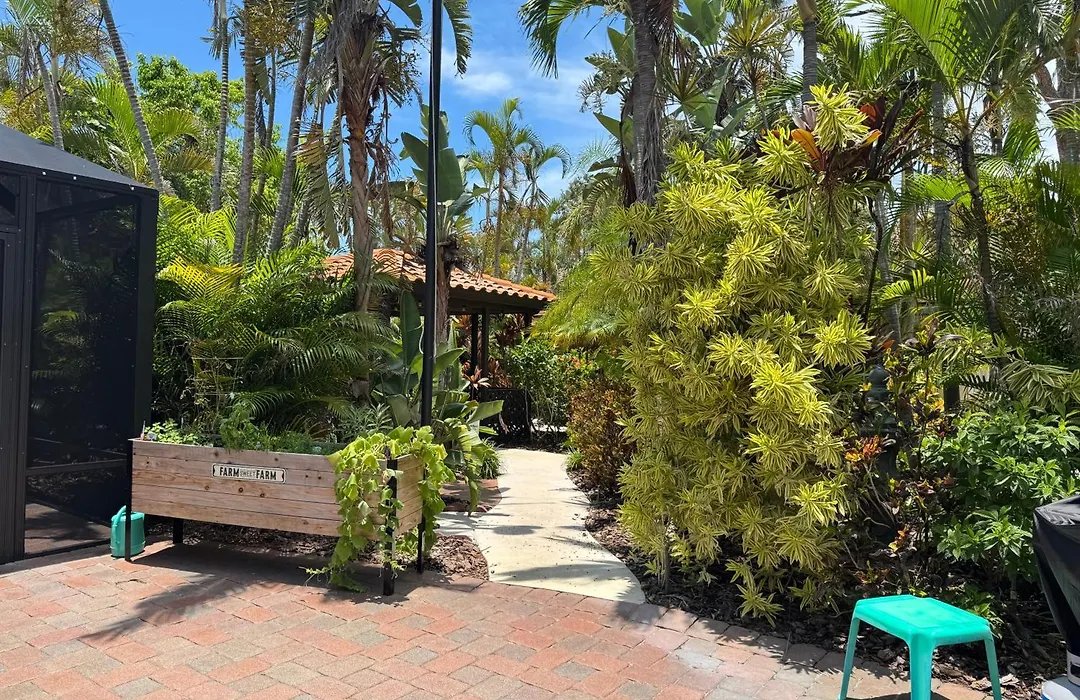 Tropical Villas Of Venice Beach-1