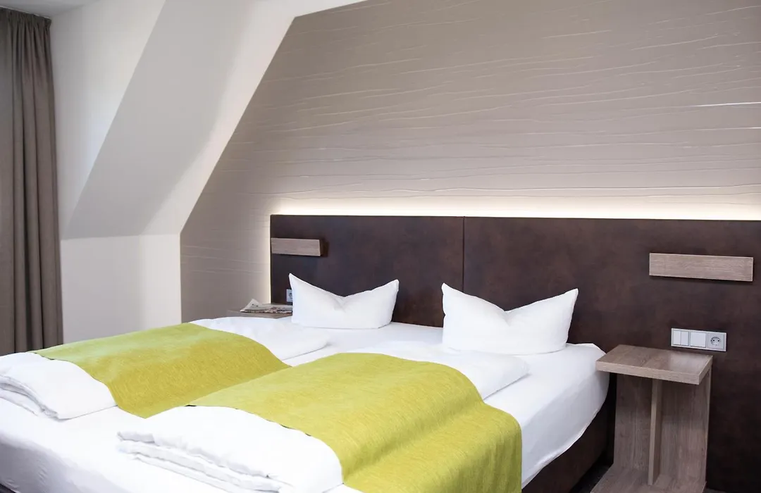 Landhotel Geiselwind-1