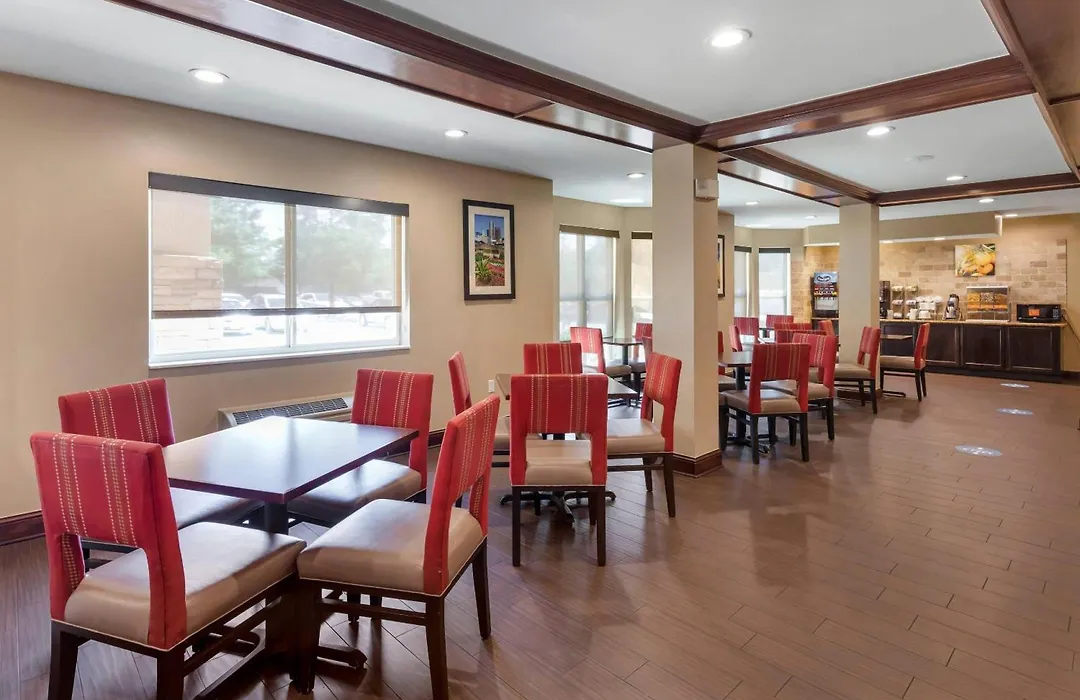 Comfort Suites North Dallas-1