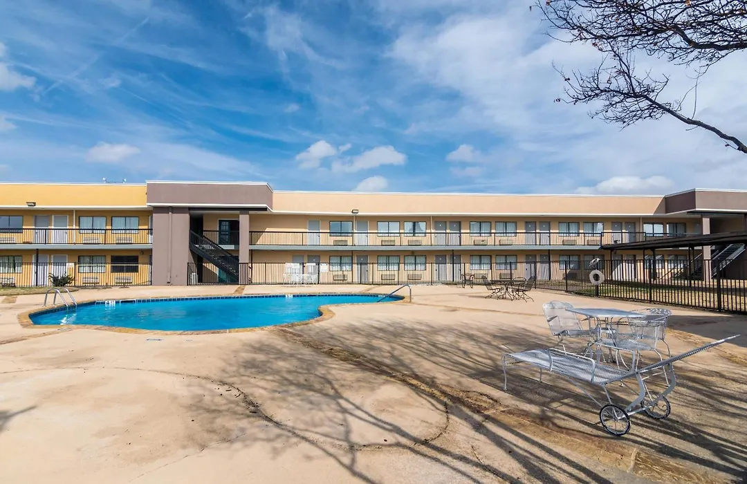 Rodeway Inn Arlington Entertainment District Area-1