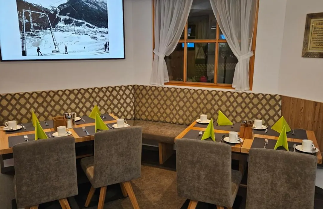Hotel Garni Valuella-1