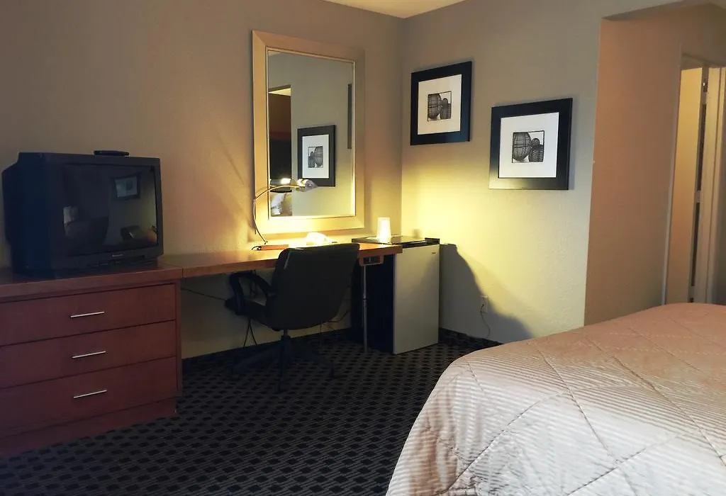 Chestnut Tree Inn Portland Mall 205-1
