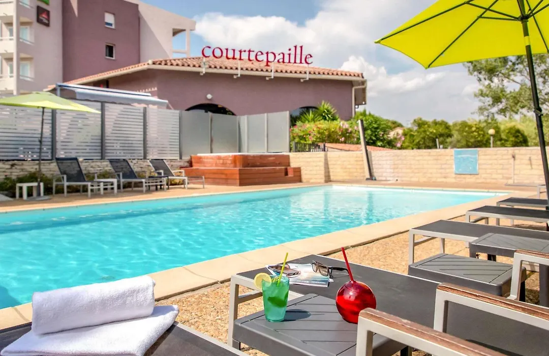ibis Styles Fréjus St Raphael-1