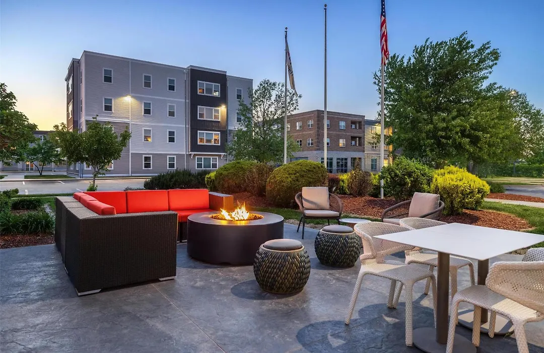 Hilton Garden Inn Ames-1