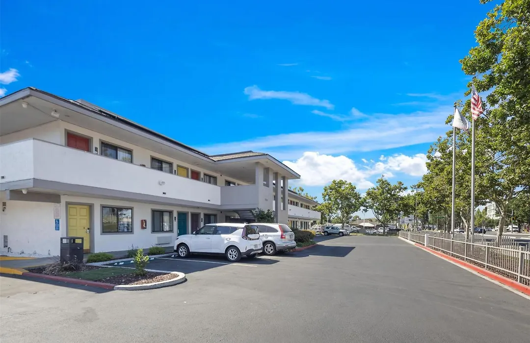 Signature Inn San Jose-1