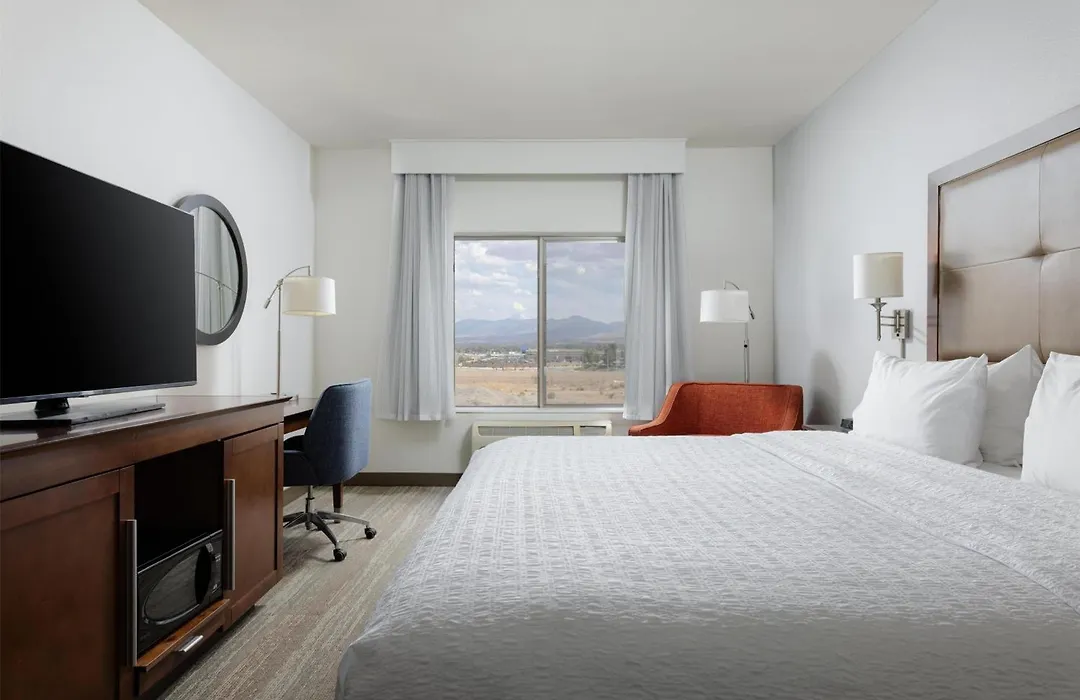 Hampton Inn & Suites Palmdale-1