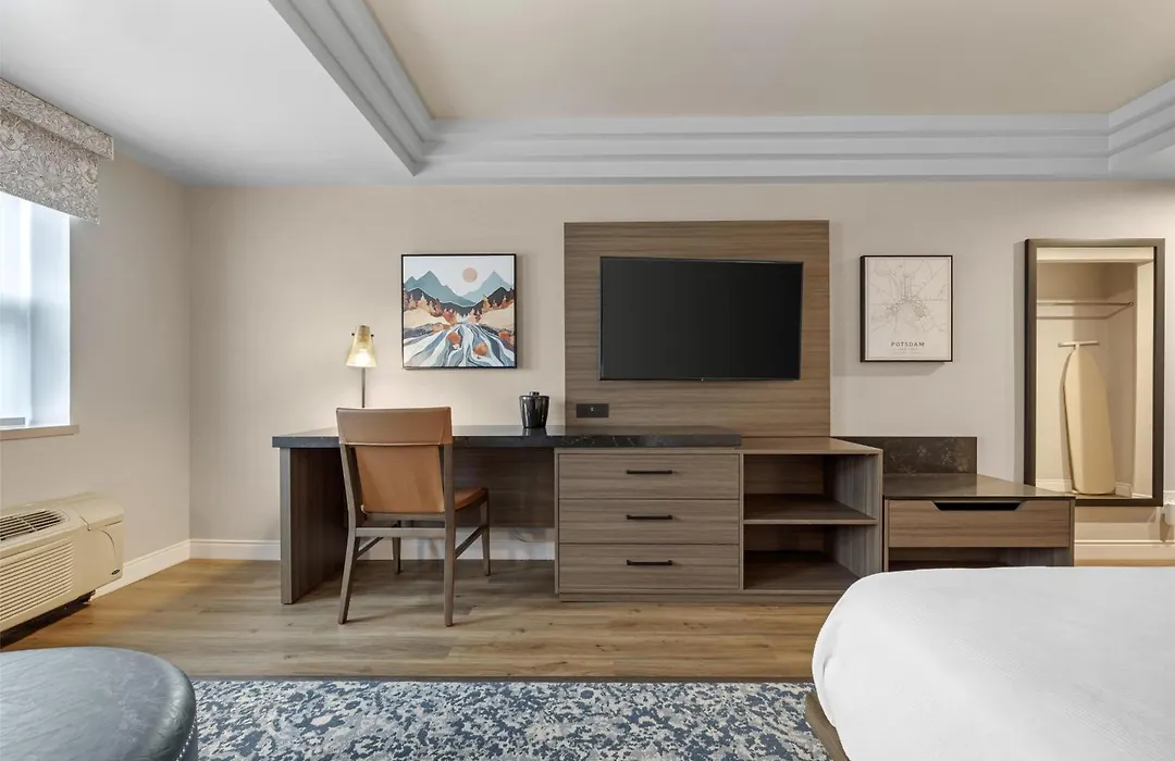 Best Western Potsdam University Park Inn-1