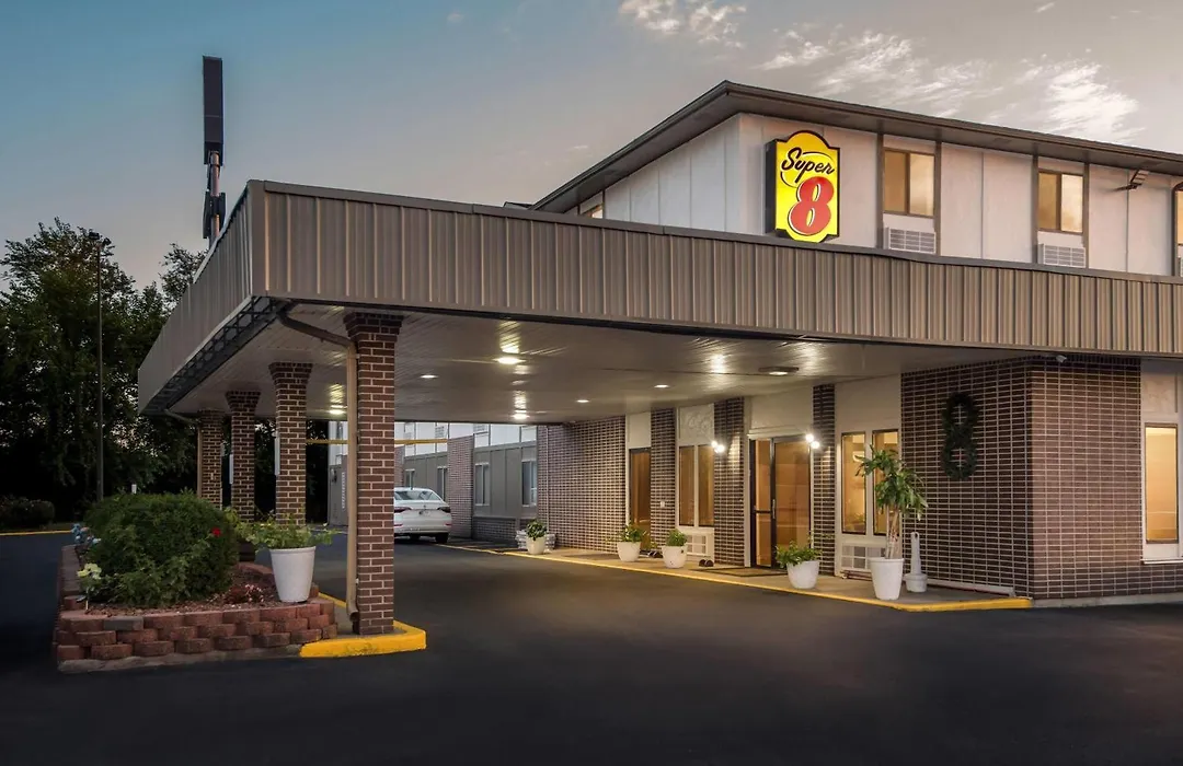 Super 8 By Wyndham Terre Haute-1