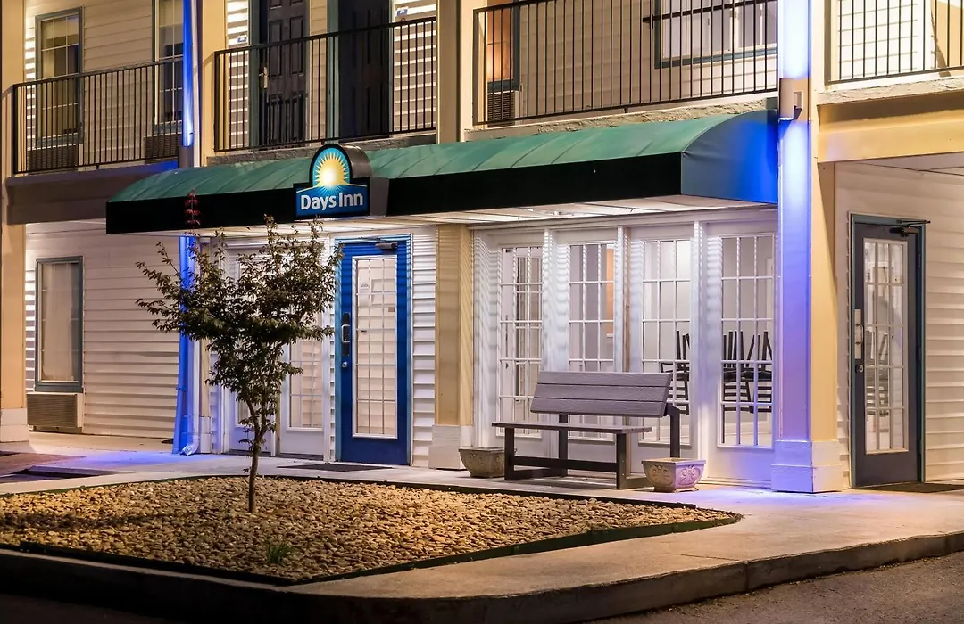 Days Inn By Wyndham Simpsonville-1