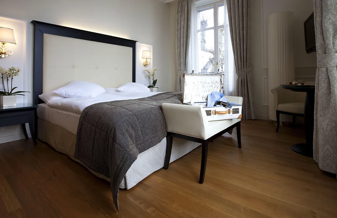 Chateau D'Ouchy-1