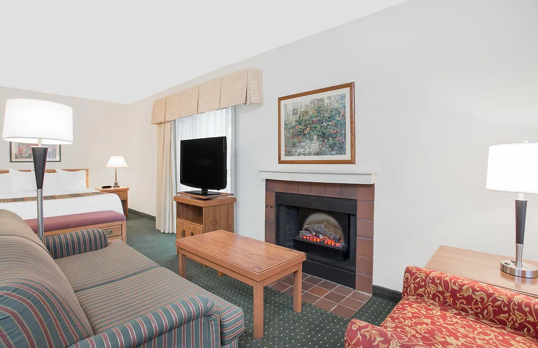 Hawthorn Extended Stay By Wyndham Green Bay-1