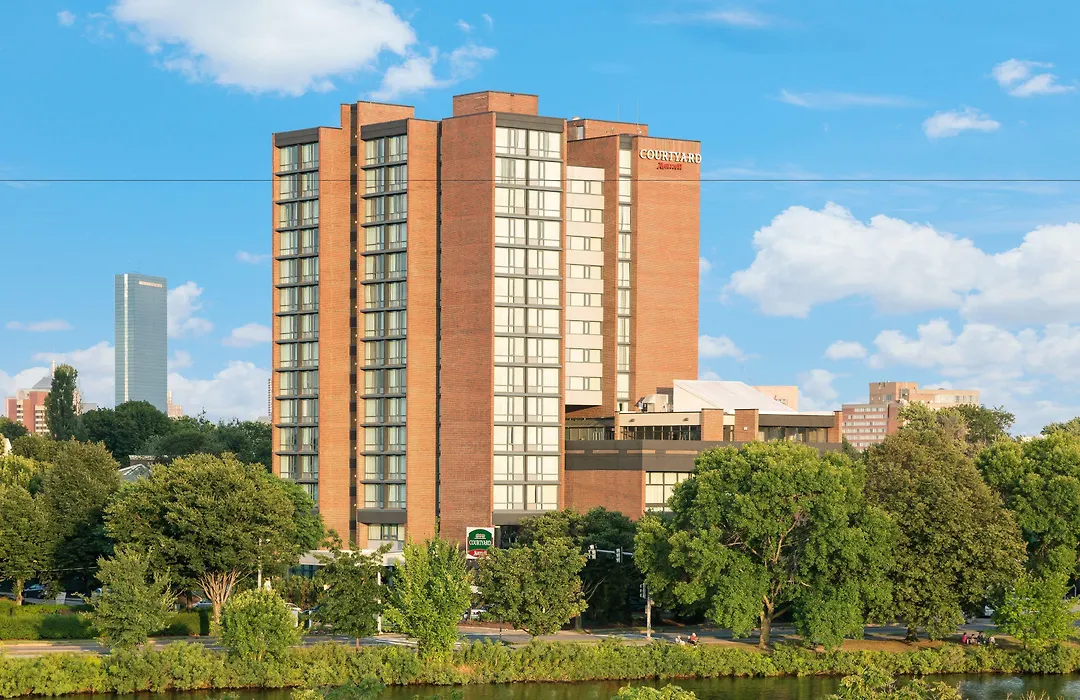 Courtyard By Marriott Boston Cambridge-1