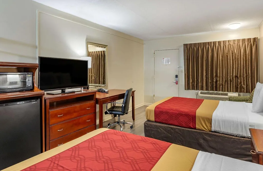 Econo Lodge Charlottesville North - University Area-1