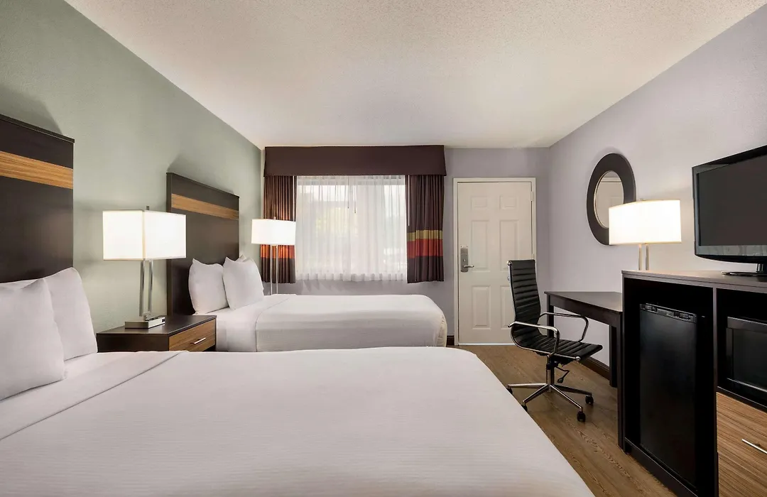 Days Inn By Wyndham Anderson-1