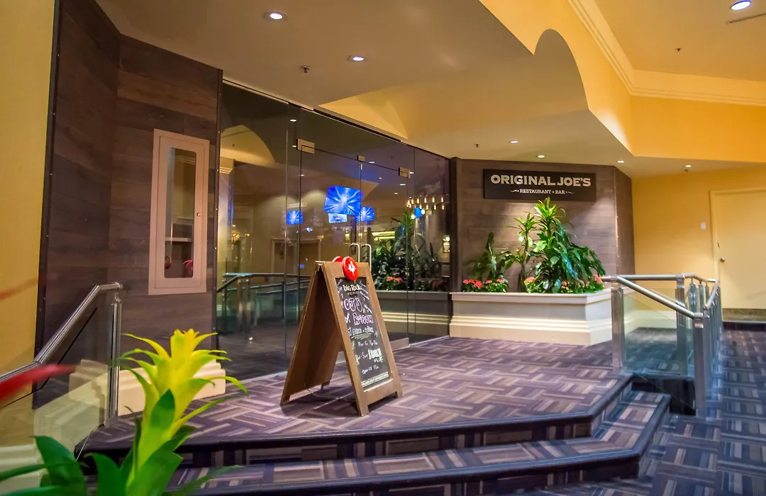 Rosedale On Robson Suite Hotel-1