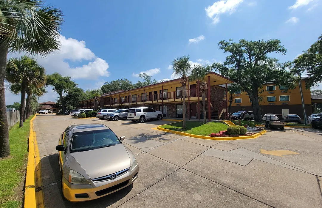 Twin Star Lodge-1