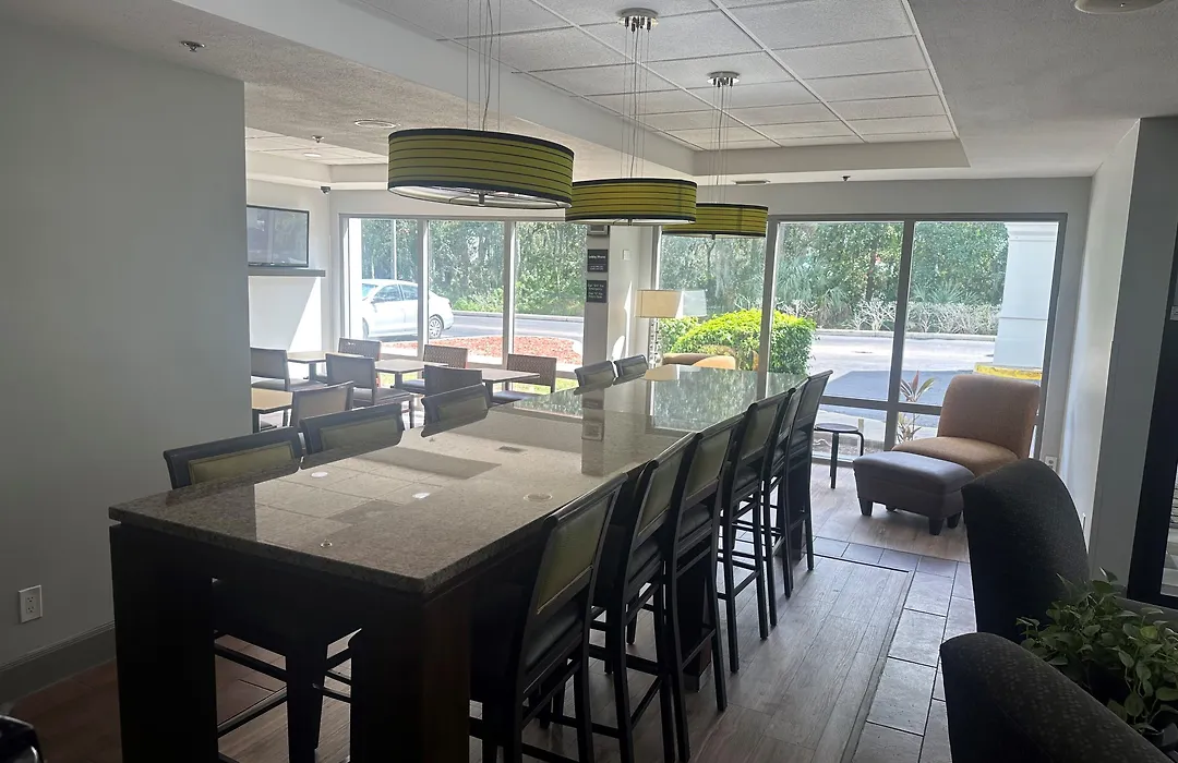 Spark By Hilton Tampa Brandon-1