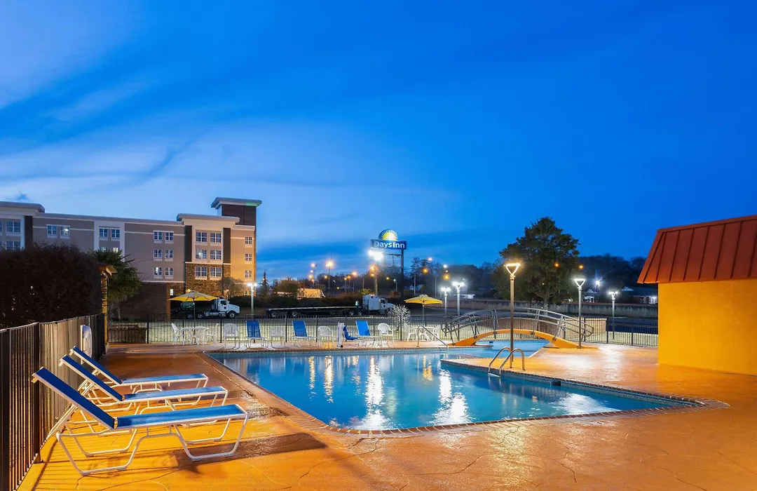 Days Inn By Wyndham Forsyth-1