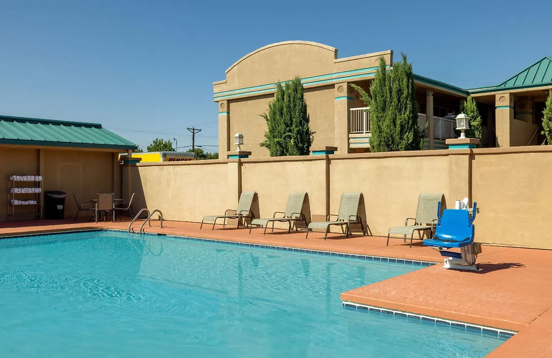 Days Inn By Wyndham Roswell-1