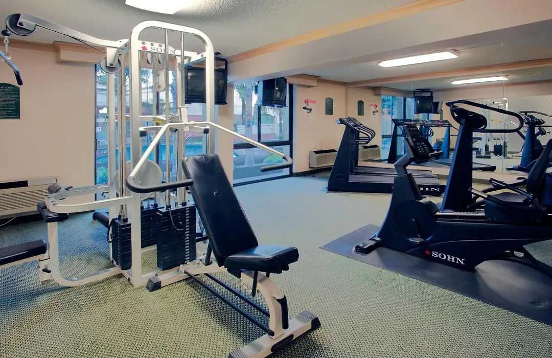 Wyndham Visalia-1