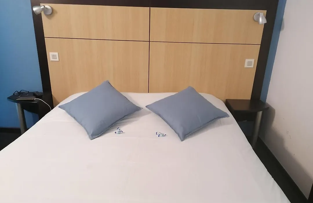 Enzo Hotels Vierzon By Kyriad Direct-1