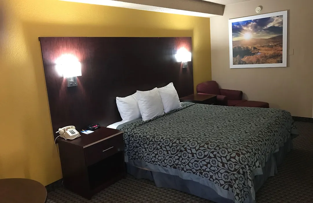 Days Inn By Wyndham Flagstaff Near Downtown/Nau On Route 66-1