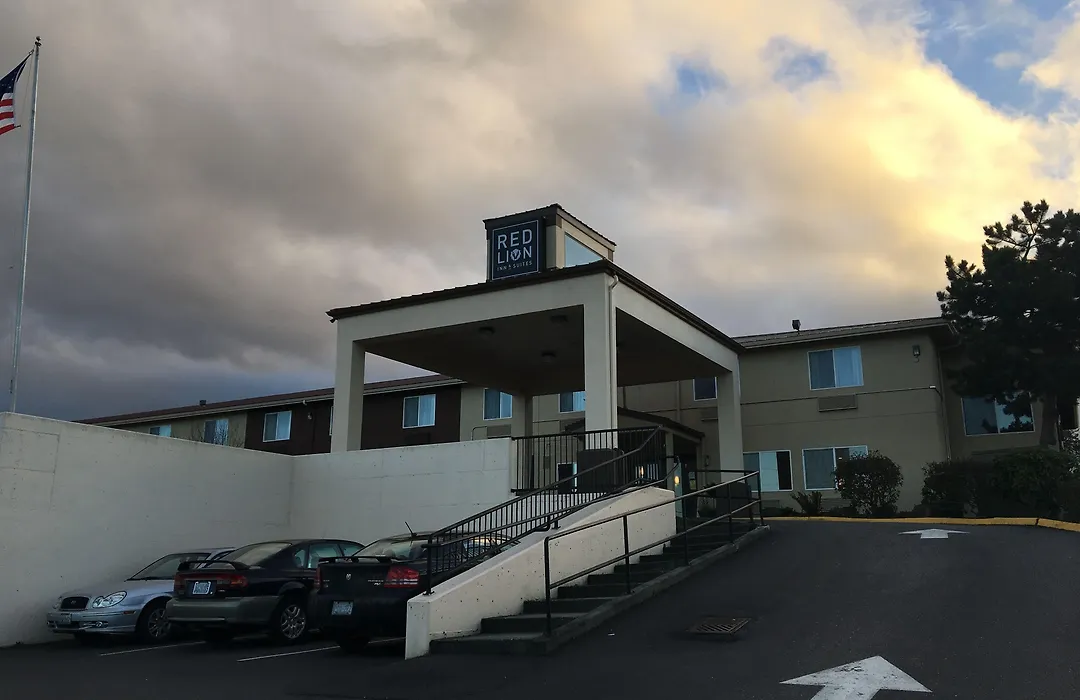 Red Lion Inn & Suites Sequim At Olympic National Park-1