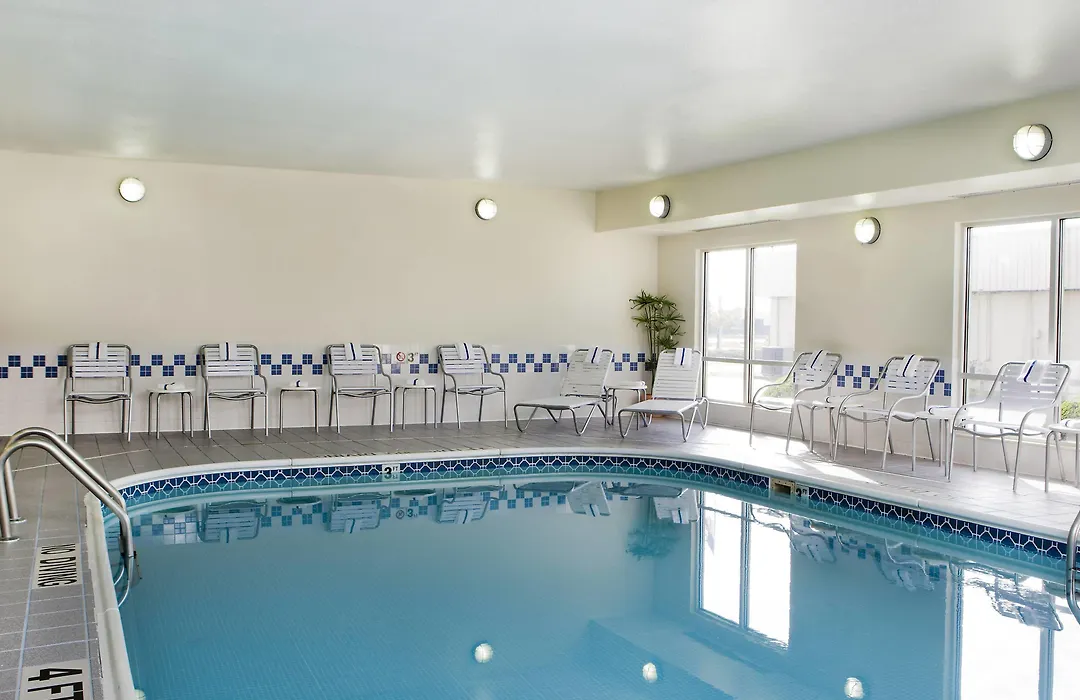 Fairfield Inn & Suites By Marriott Champaign-1