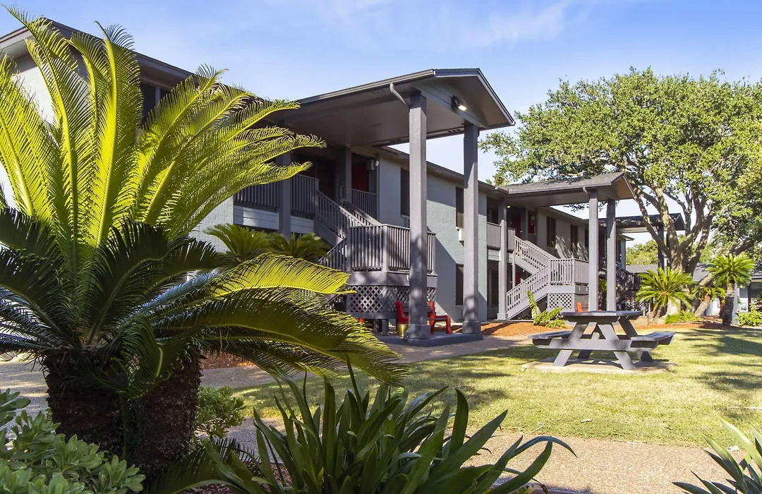 Econo Lodge Inn & Suites Fulton - Rockport-1