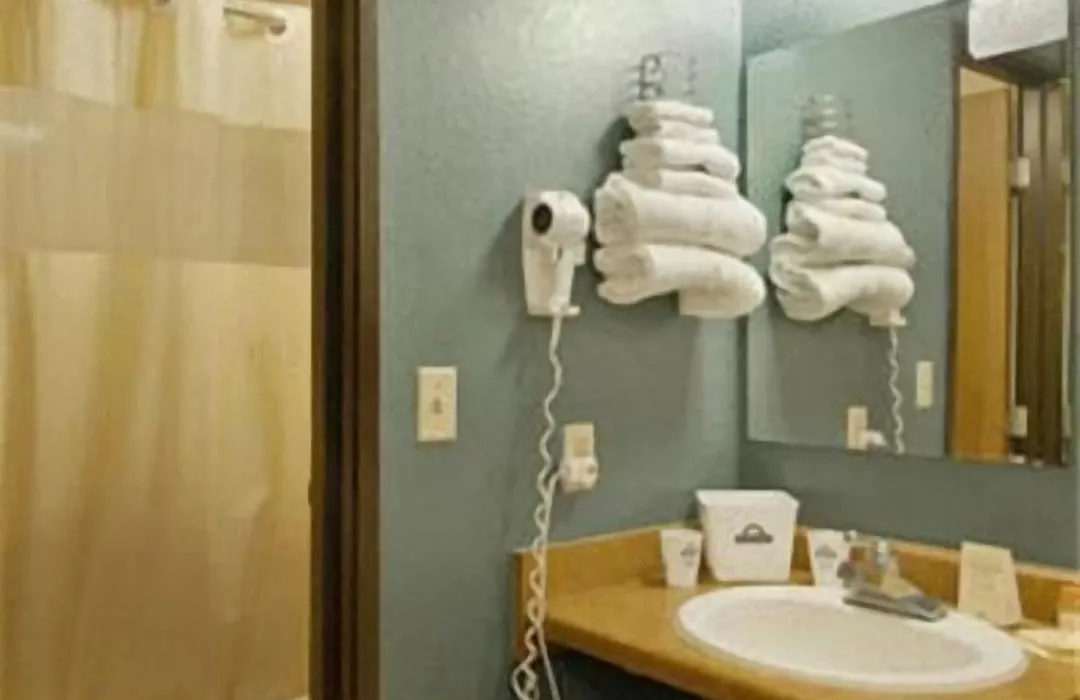 Sunset Inn & Suites-1