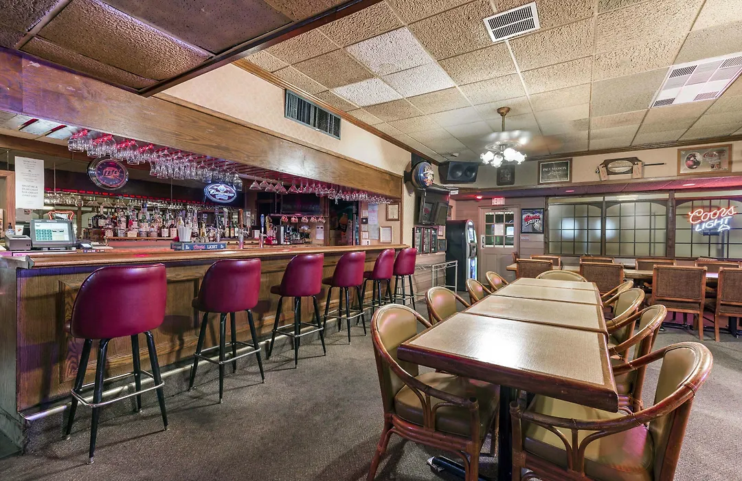 Lamplighter Inn And Suites - North-1