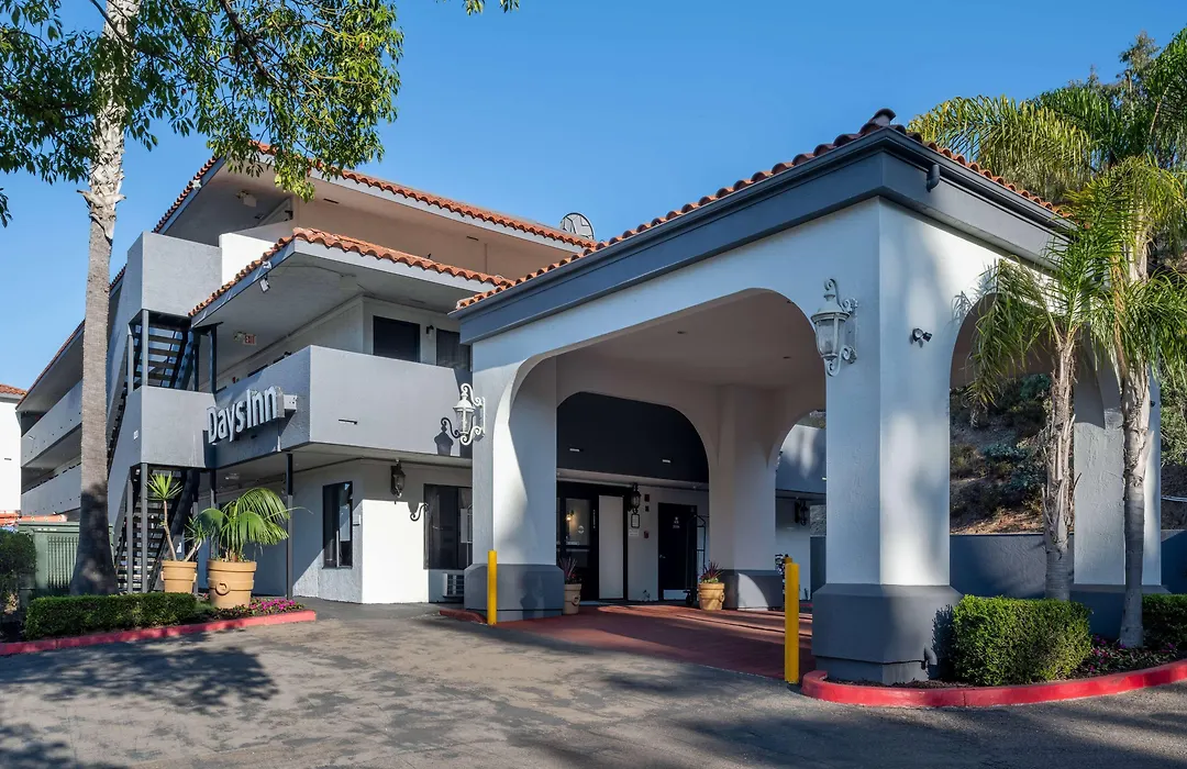Days Inn By Wyndham Encinitas Moonlight Beach-1