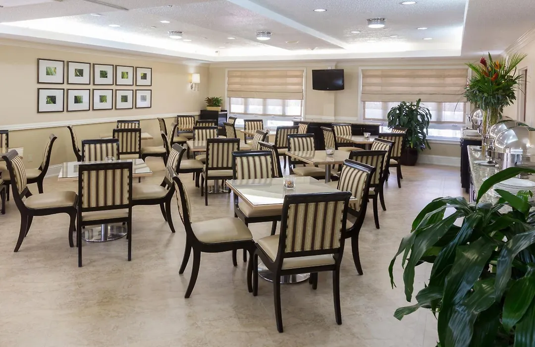 Comfort Suites Paradise Island-1