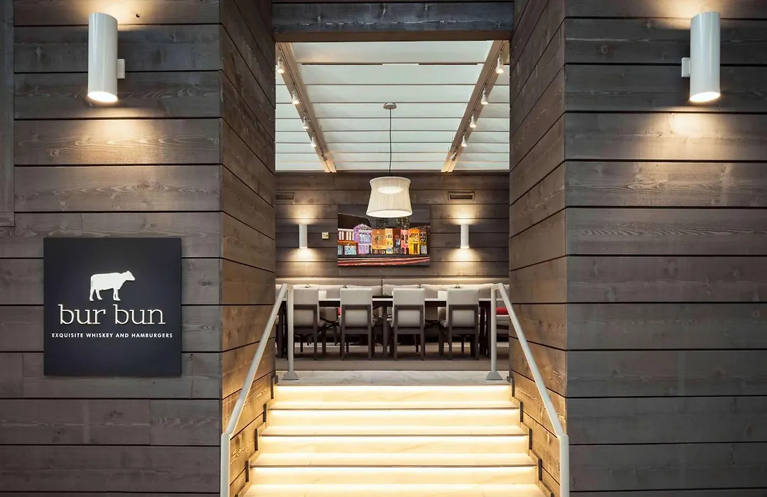 Hilton Suites Brentwood-1