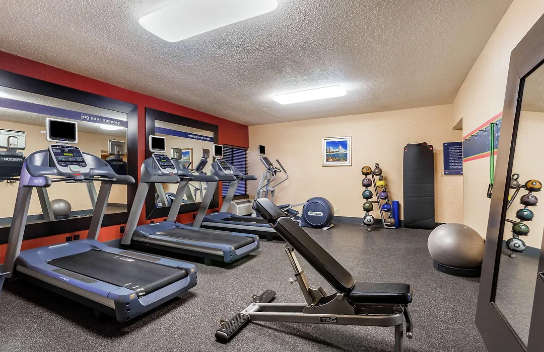 Hampton Inn Milwaukee Airport-1