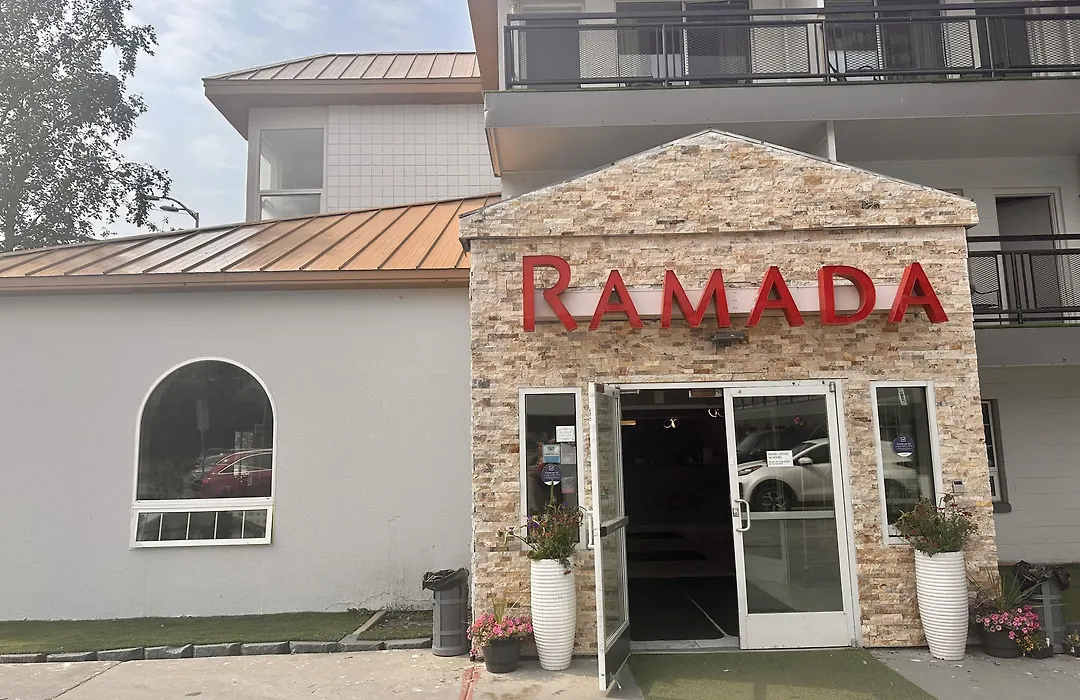 Ramada Downtown By Wyndham Anchorage-1