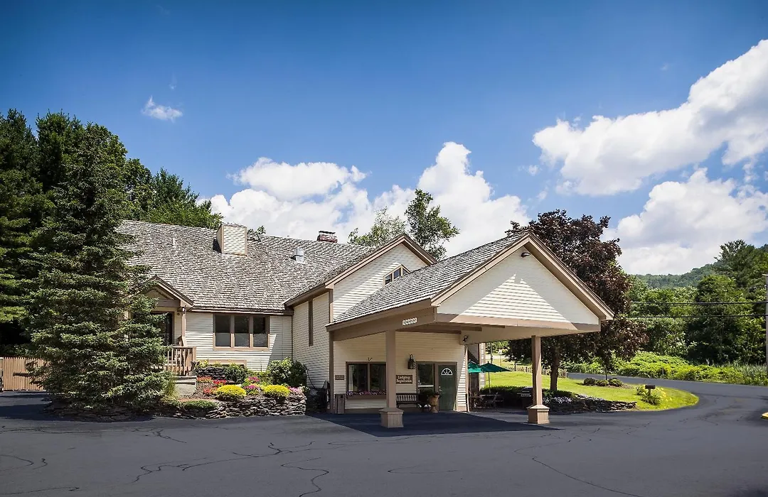 Best Western Inn & Suites Rutland-Killington-1