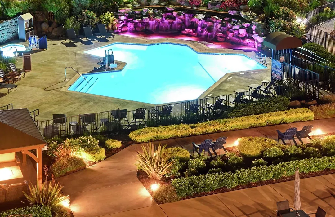 Doubletree By Hilton Pleasanton At The Club-1