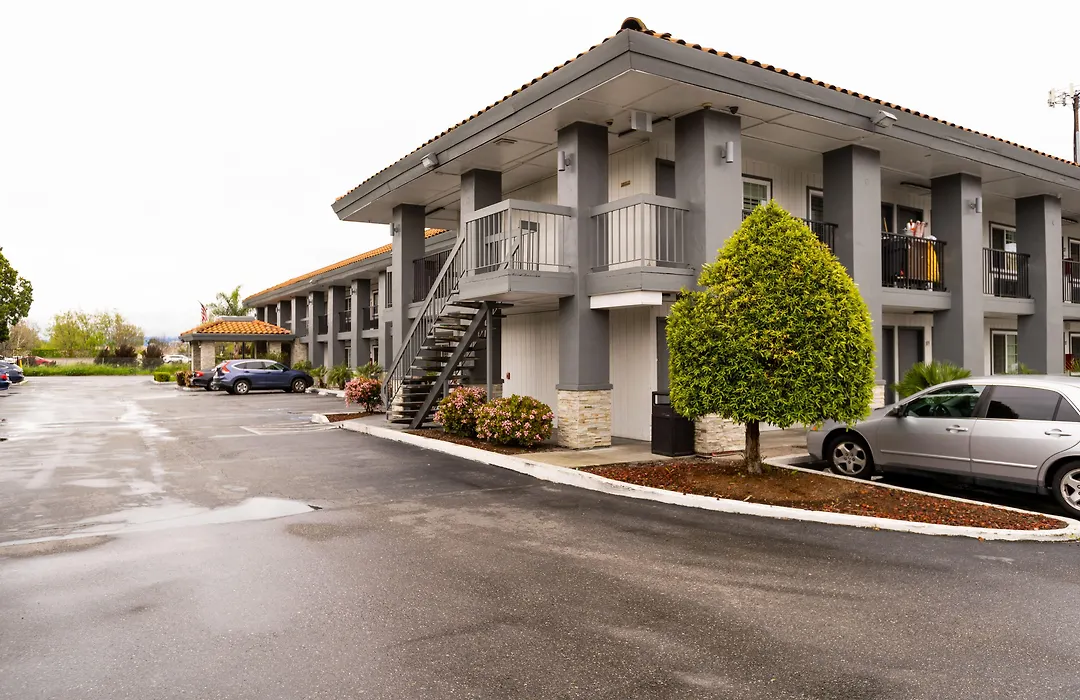 Rodeway Inn San Jose Hwy-101 Tully Rd Exit-1