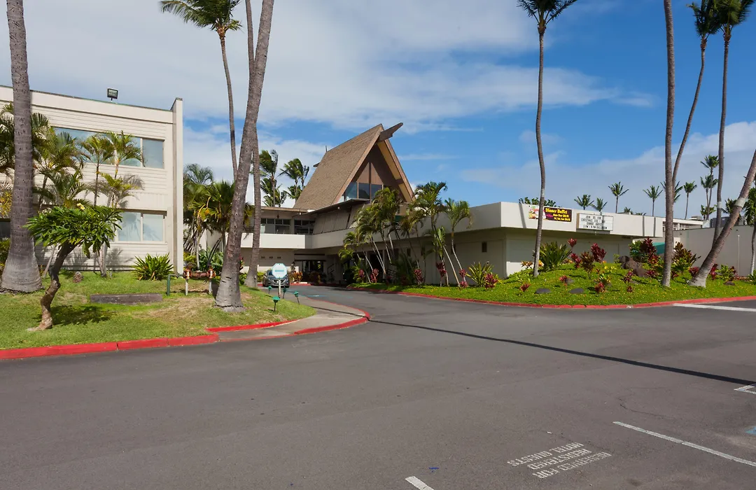 Maui Beach Hotel-1