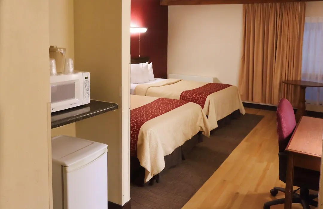 Town House Hotel - Grand Forks-1
