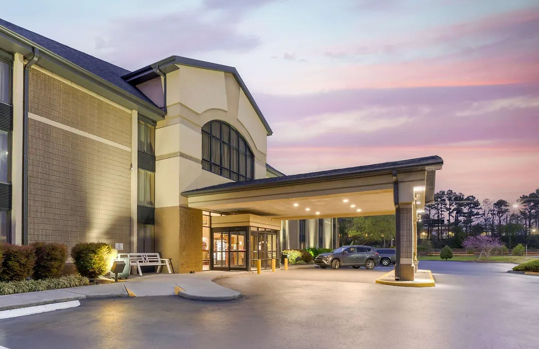 Best Western Plus Knoxville Cedar Bluff-1