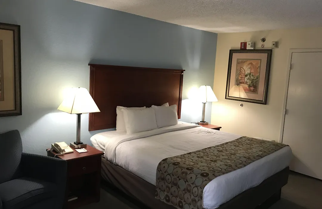 Baymont By Wyndham Gainesville I-75-1