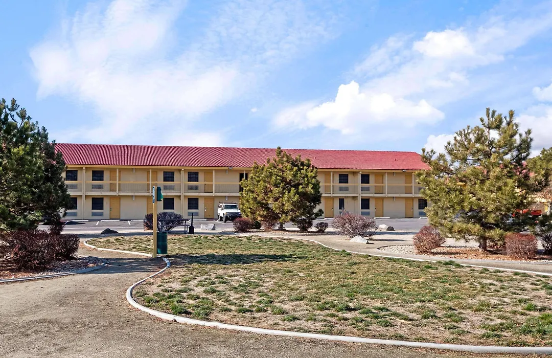 Days Inn By Wyndham Reno-1