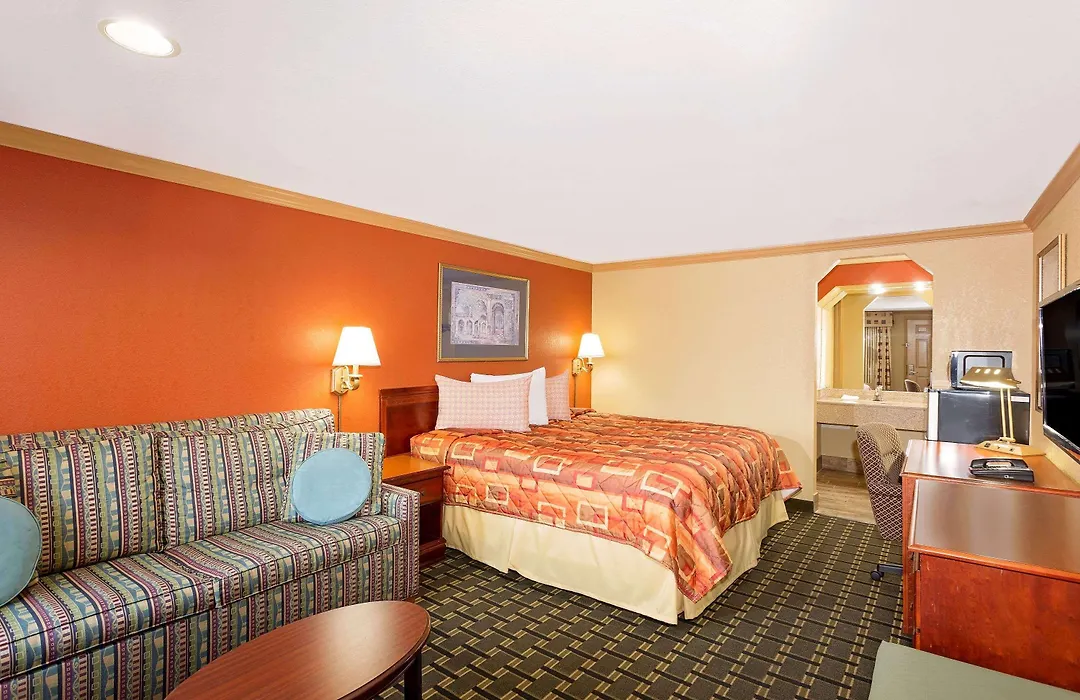 Knights Inn Port Charlotte-1